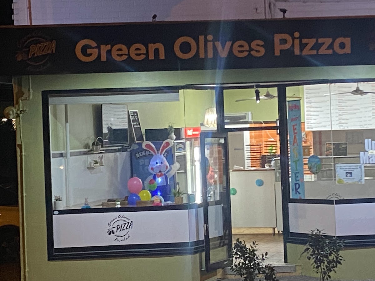 Green Olives Pizza Photos 2